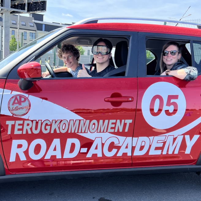 Kwalitatieve Opleiding Rijvaardigheid En ... - Kosten en prijzen van het terugkommoment in Gent, Aalst, Kortrijk, Ninove en Oudenaarde - DriveSafeAcademy.be thumbnail