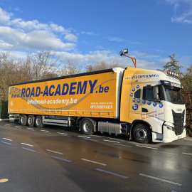 Rijbewijs vrachtwagen + aanhangwagen en oplegger (CE)